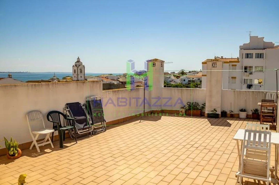 Apartamento T2 para Arrendamento em Lagos (São Sebastião e Santa Maria) Foto 22