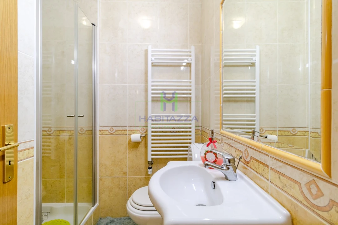 Apartamento T2 para Arrendamento em Lagos (São Sebastião e Santa Maria) Foto 21