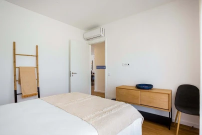 Apartamento T3 para Venda em Estômbar e Parchal