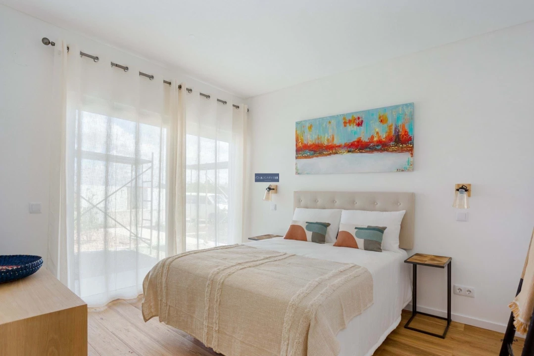 Apartamento T3 para Venda em Estômbar e Parchal Foto 14