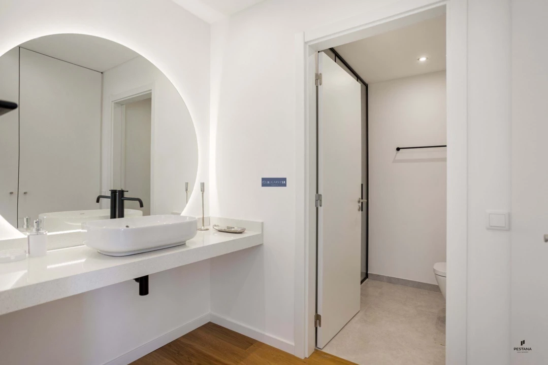 Apartamento T3 para Venda em Estômbar e Parchal Foto 18