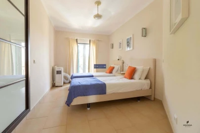 Apartamento T3 para Venda em Estômbar e Parchal