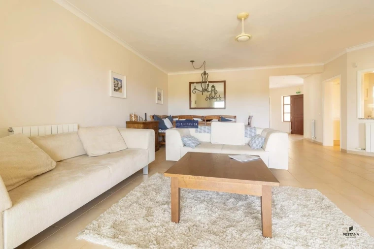 Apartamento T3 para Venda em Estômbar e Parchal Foto 2