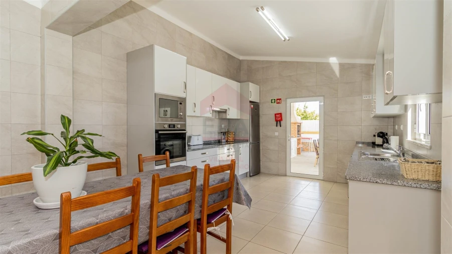 Moradia T5 para Venda em Vila Nova de Cacela Foto 4