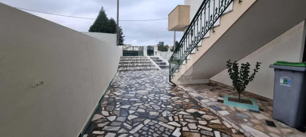 Moradia T3 para Venda em Arcozelo