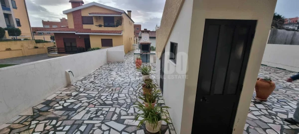 Moradia T3 para Venda em Arcozelo