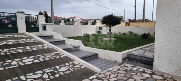 Moradia T3 para Venda em Arcozelo