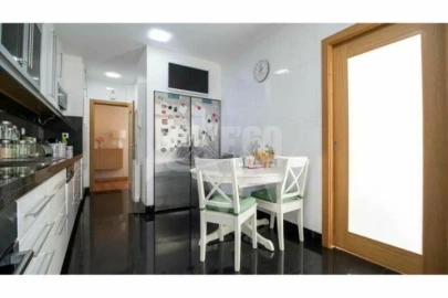 Apartamento T4 para Venda em Espinho
