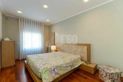 Apartamento T4 para Venda em Espinho