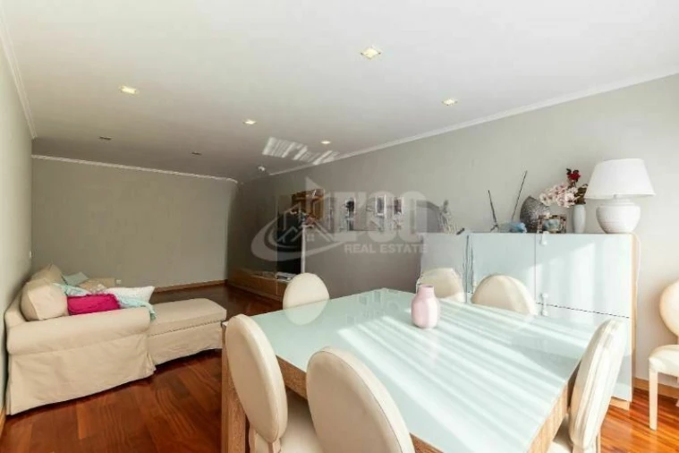 Apartamento T4 para Venda em Espinho Foto 5