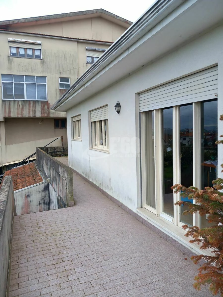 Moradia T7 para Venda em Pedroso e Seixezelo Foto 13