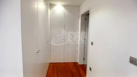 Moradia T4 para Venda em Espinho
