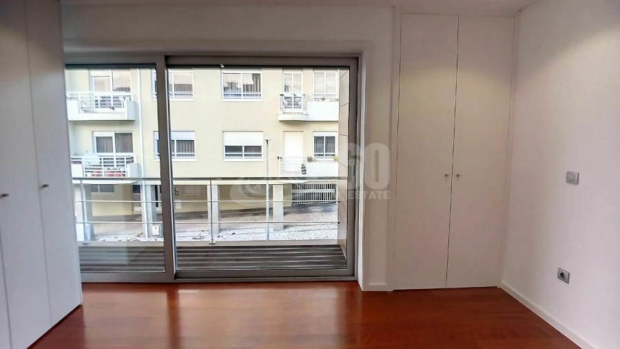 Moradia T4 para Venda em Espinho Foto 14