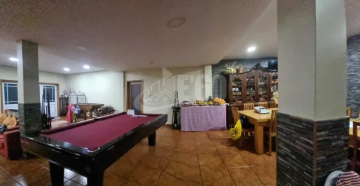Moradia T6 para Venda em Serzedo e Perosinho
