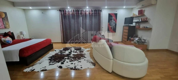 Moradia T6 para Venda em Serzedo e Perosinho