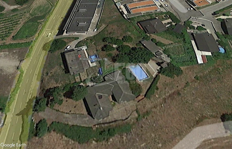 Moradia T6 para Venda em Sobrado e Bairros Foto 7