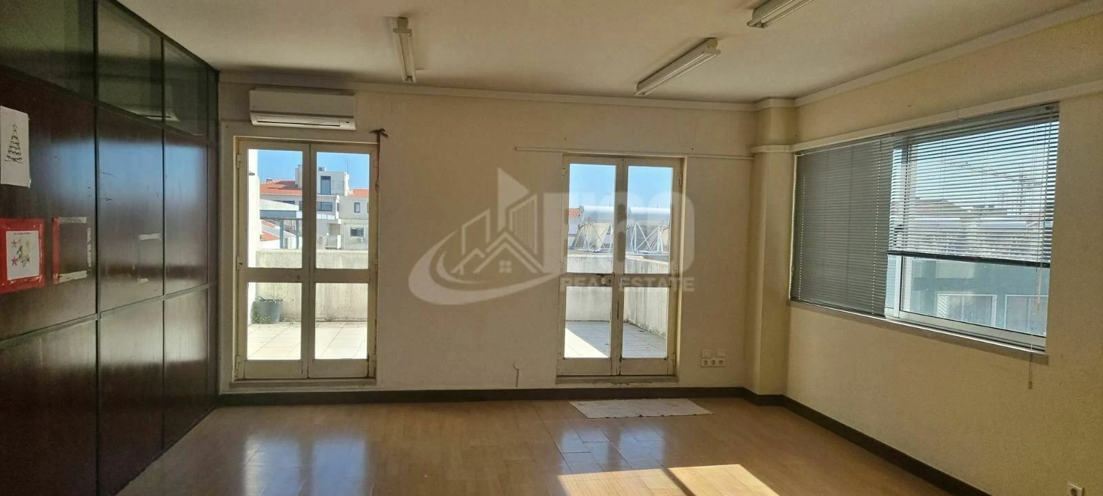 Escritório para Venda em Espinho Foto 1