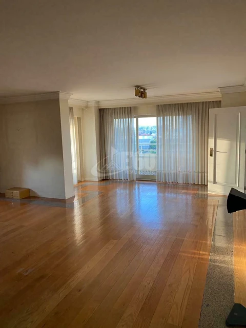 Apartamento T4 para Venda em Mafamude e Vilar do Paraíso