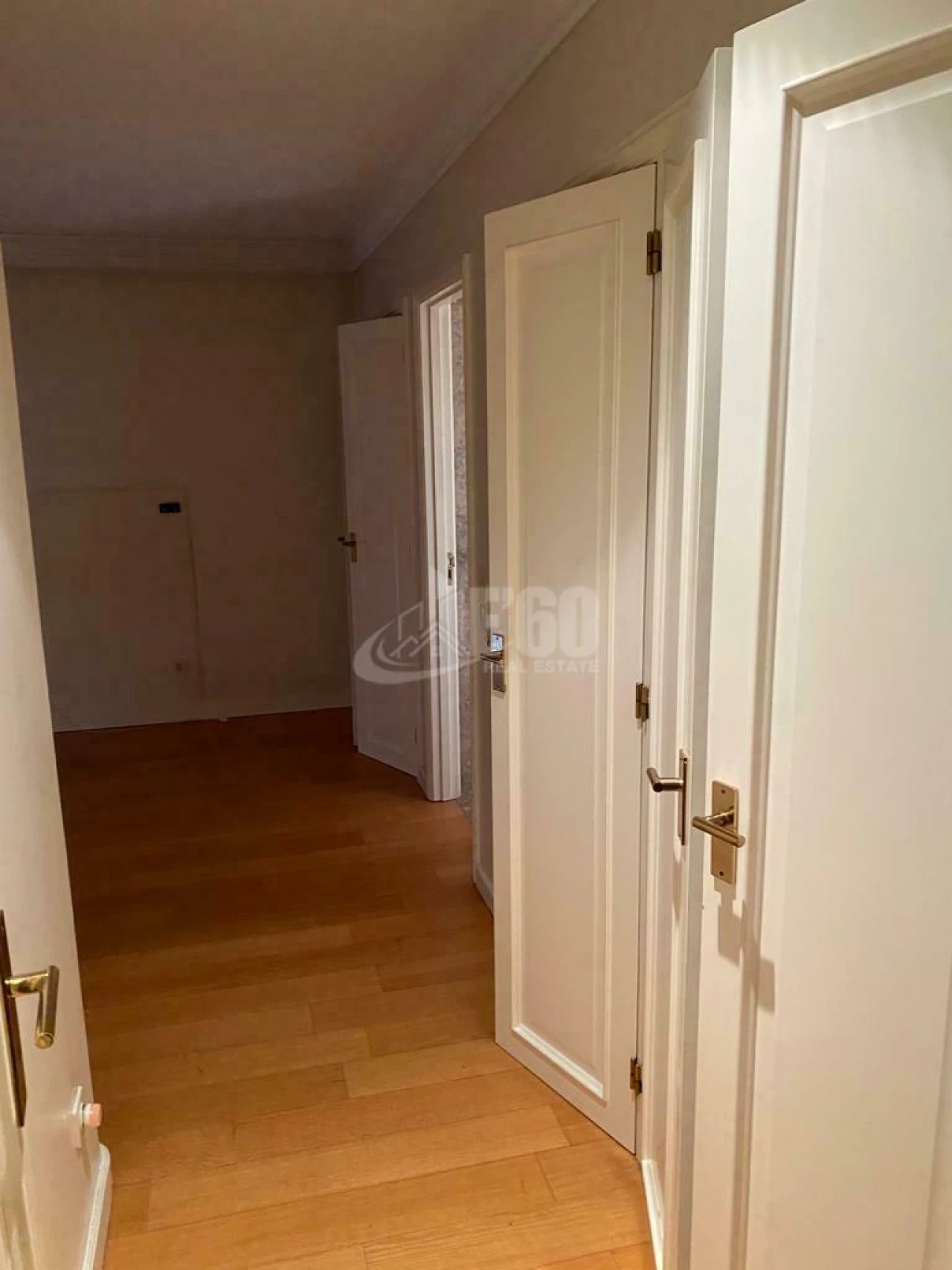 Apartamento T4 para Venda em Mafamude e Vilar do Paraíso Foto 18