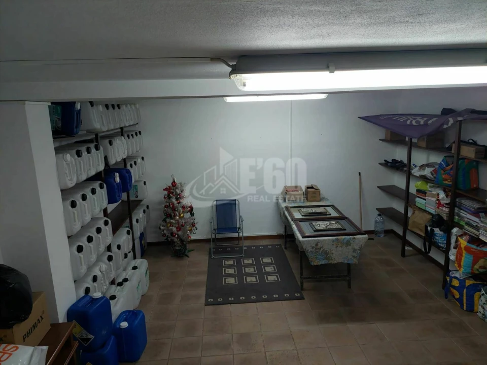 Loja para Venda em Espinho Foto 11