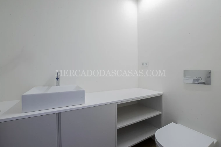 Apartamento T2 para Venda em Espinho Foto 15