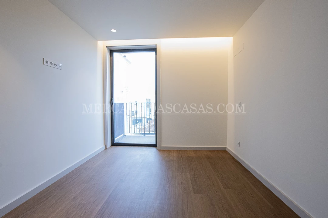 Apartamento T2 para Venda em Espinho Foto 11