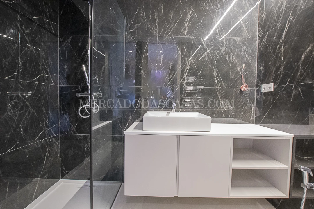 Apartamento T2 para Venda em Espinho Foto 14