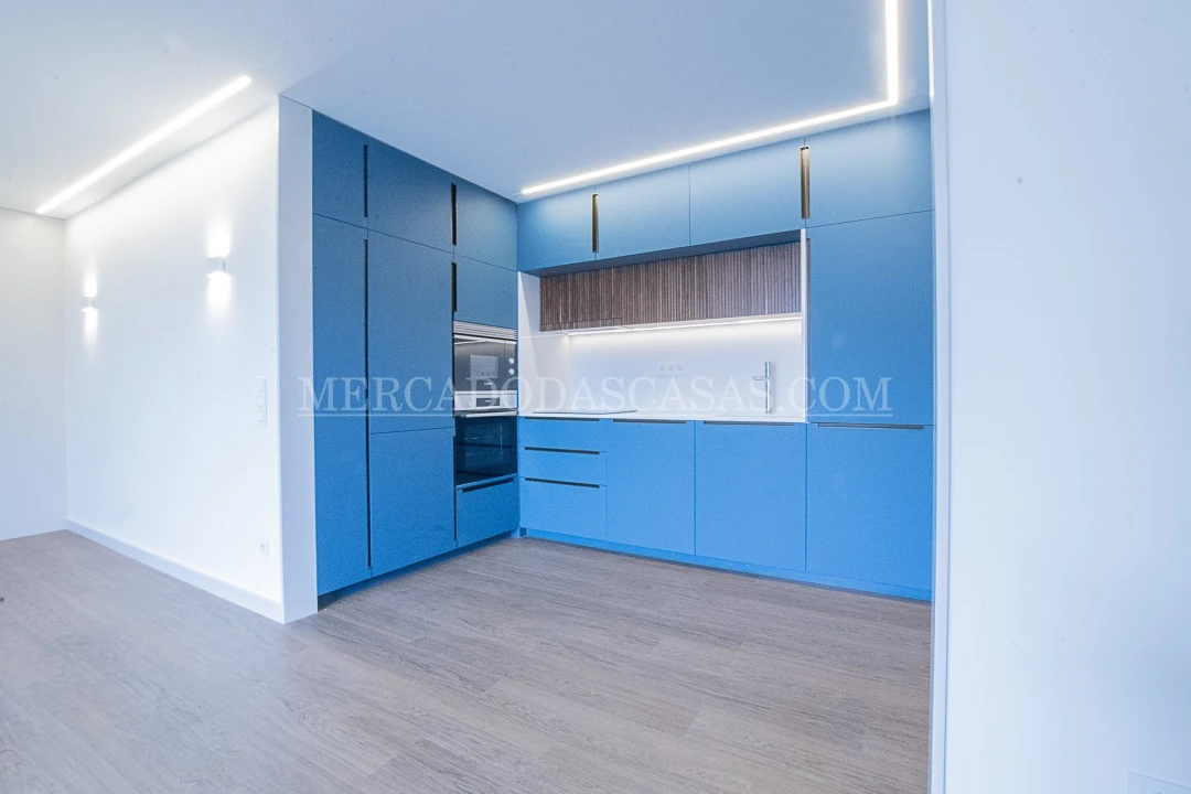 Apartamento T2 para Venda em Espinho Foto 1