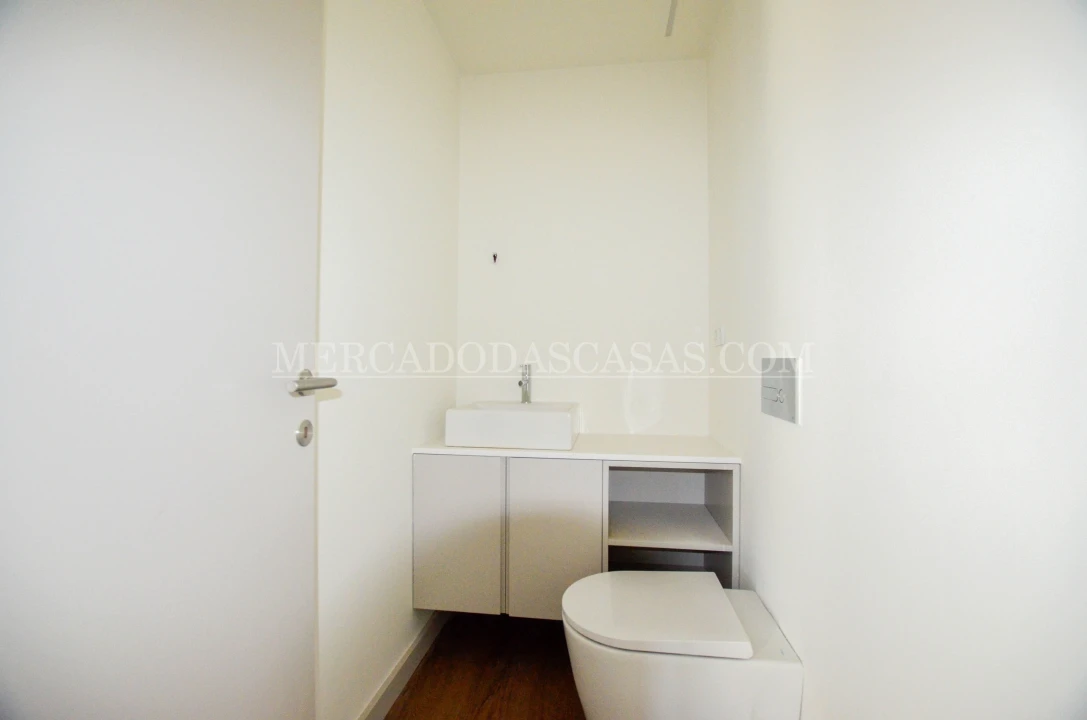 Apartamento T3 para Venda em Espinho Foto 16