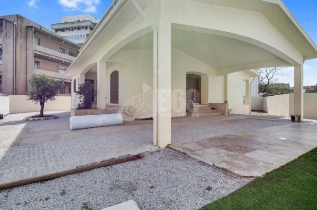Moradia T4 para Venda em Gulpilhares e Valadares Foto 3