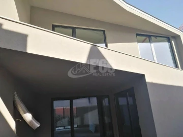 Moradia T4 para Venda em Canidelo