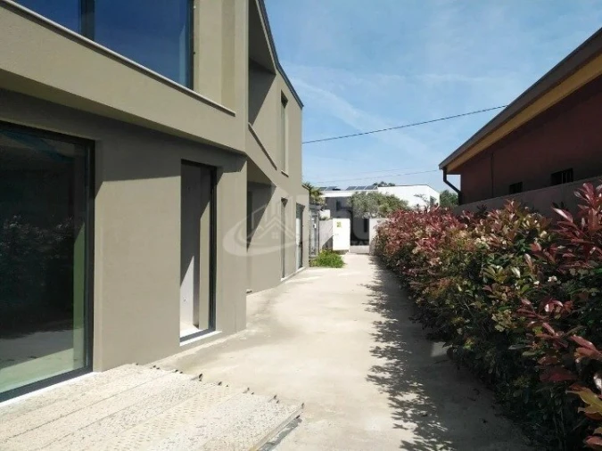 Moradia T4 para Venda em Canidelo Foto 4