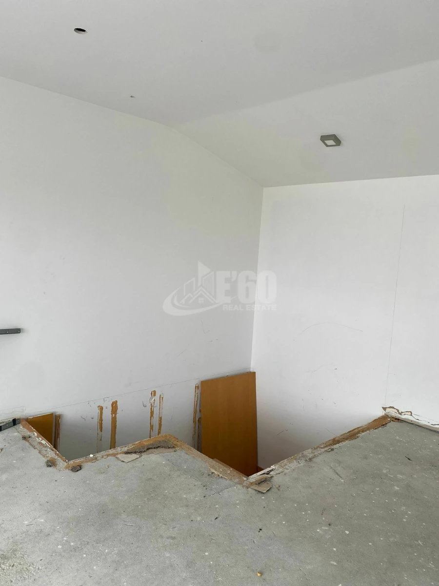 Apartamento T4 para Venda em Silvalde Foto 8