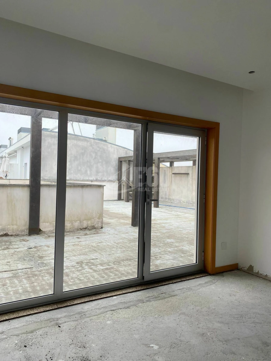 Apartamento T4 para Venda em Silvalde Foto 19