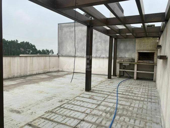 Apartamento T4 para Venda em Silvalde Foto 5