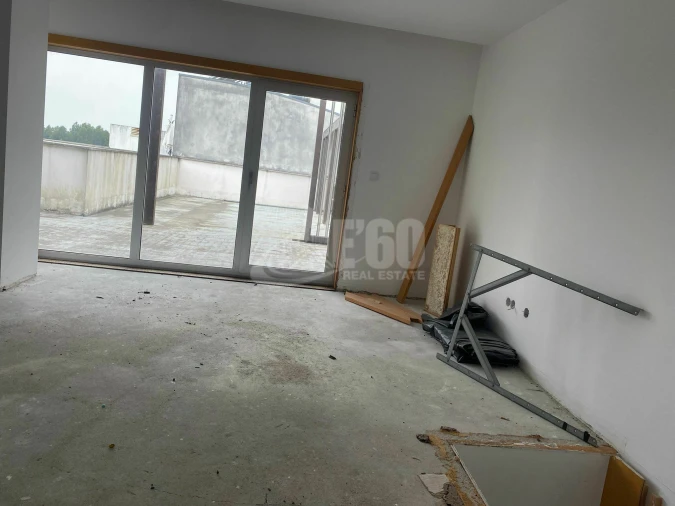 Apartamento T4 para Venda em Silvalde Foto 12