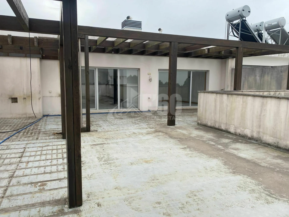 Apartamento T4 para Venda em Silvalde Foto 6