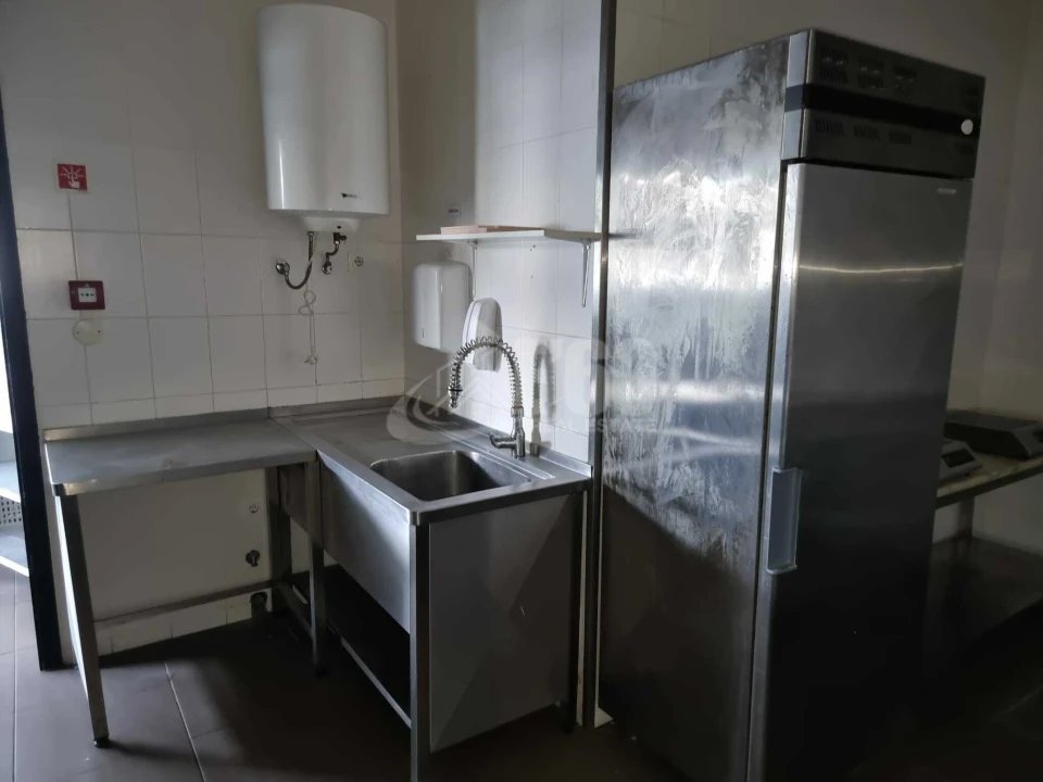 Negócio para Arrendamento em São João da Madeira Foto 4