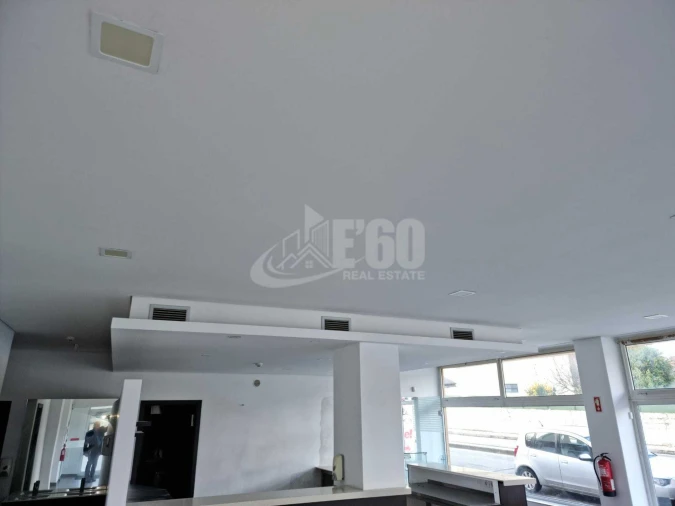 Negócio para Arrendamento em São João da Madeira Foto 5