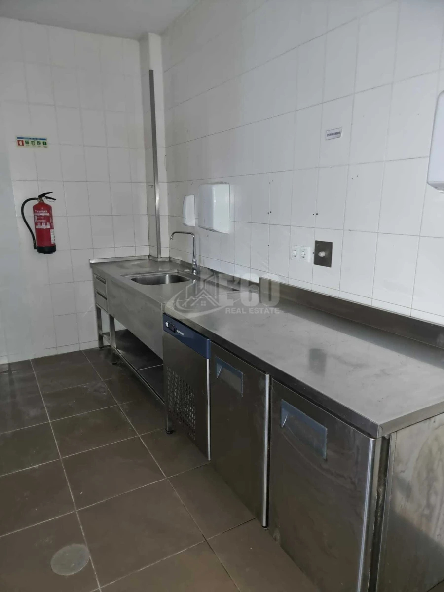 Negócio para Arrendamento em São João da Madeira Foto 13