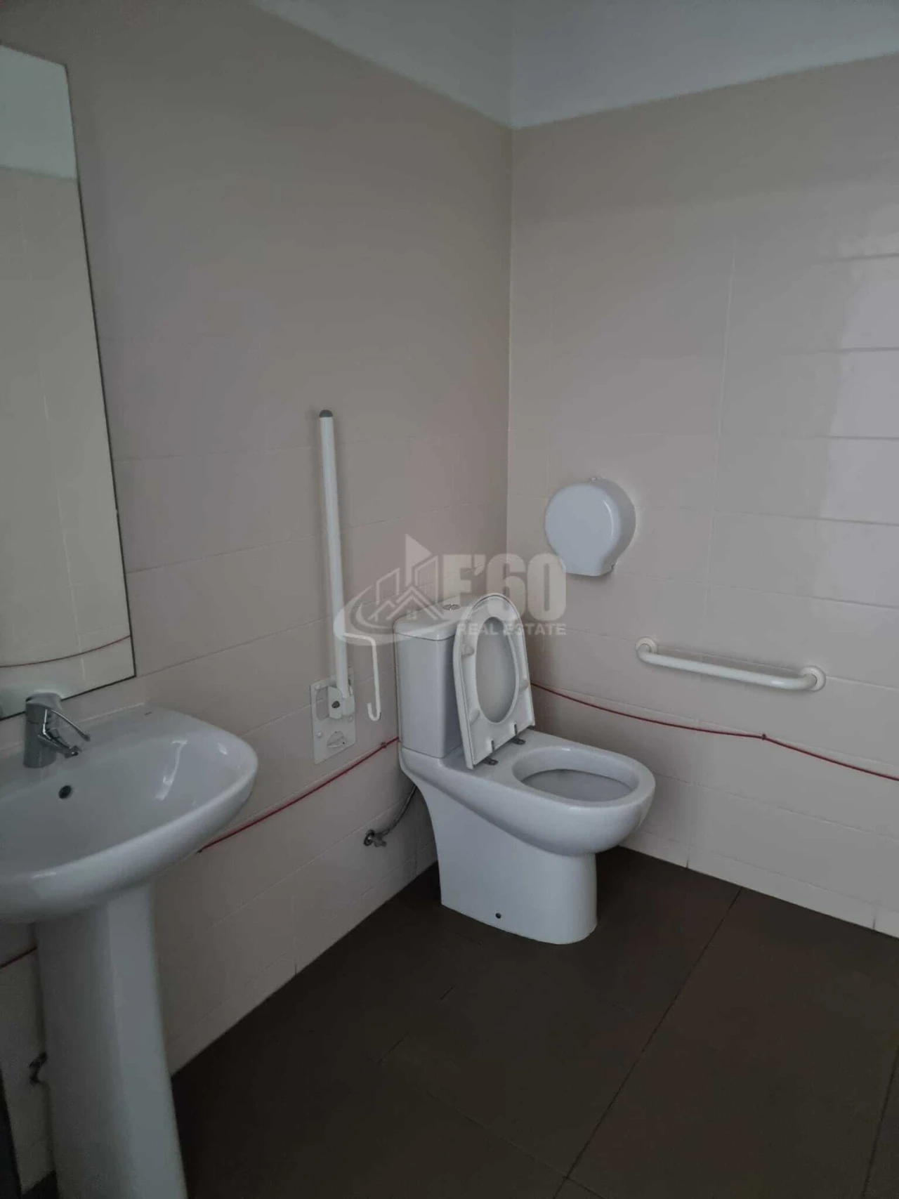 Negócio para Arrendamento em São João da Madeira Foto 19