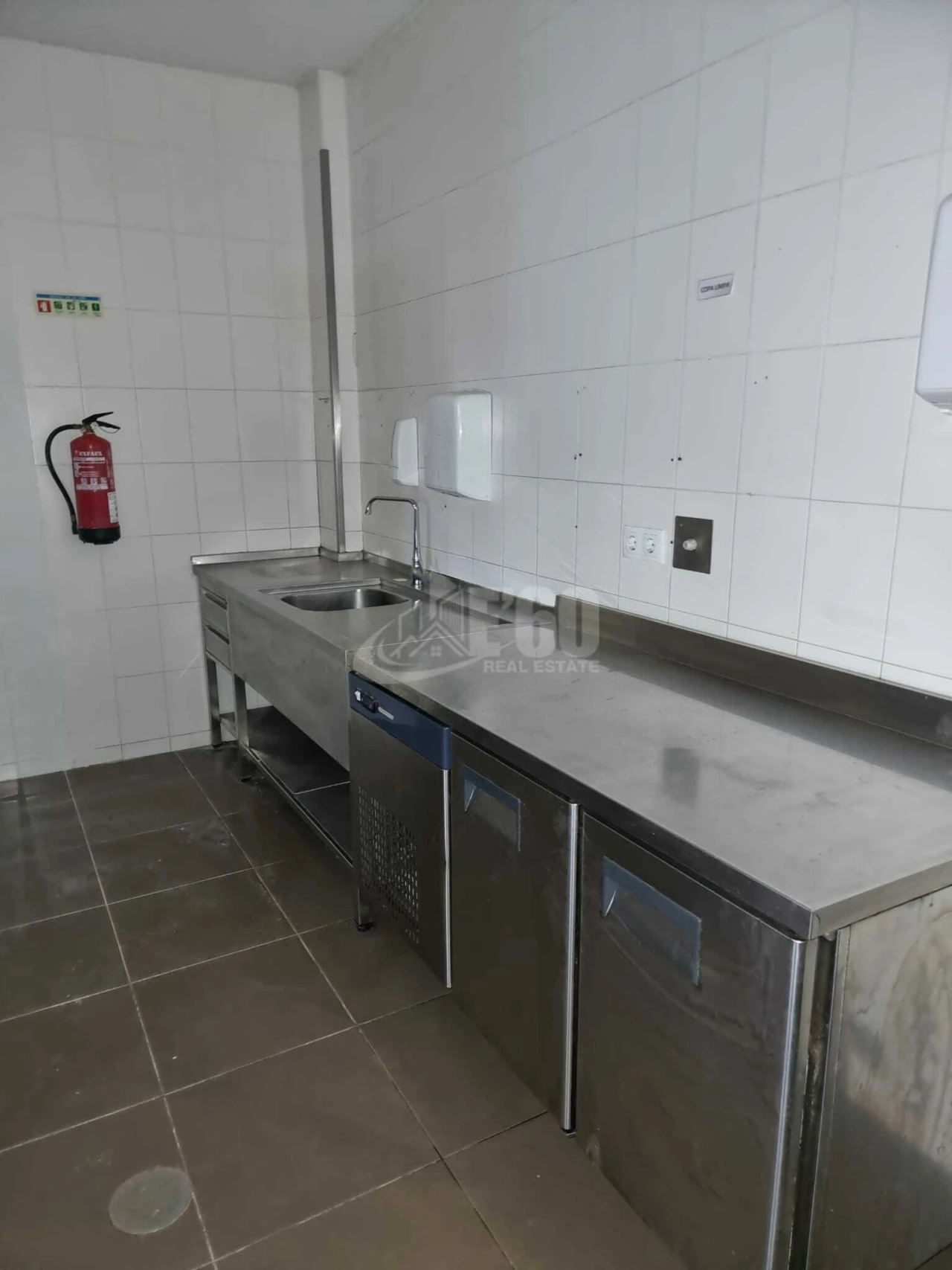 Negócio para Arrendamento em São João da Madeira Foto 13