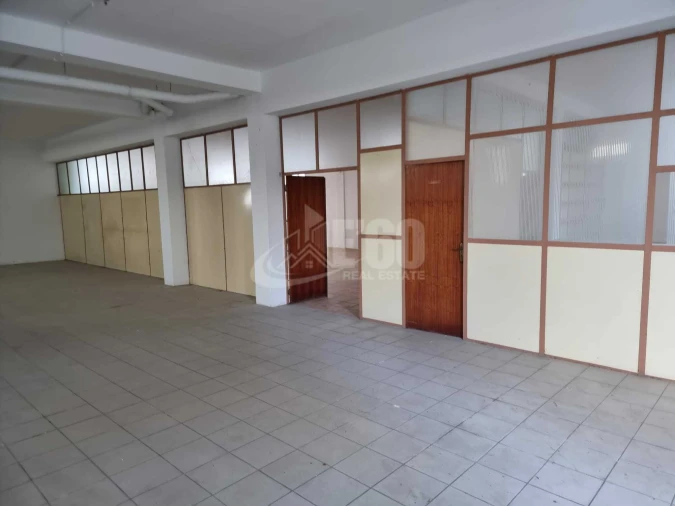 Armazém para Venda em São João da Madeira