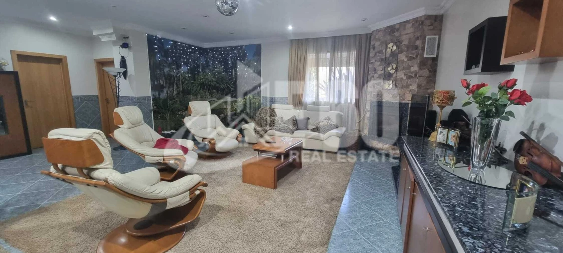 Moradia T4 para Venda em Paços de Brandão Foto 18