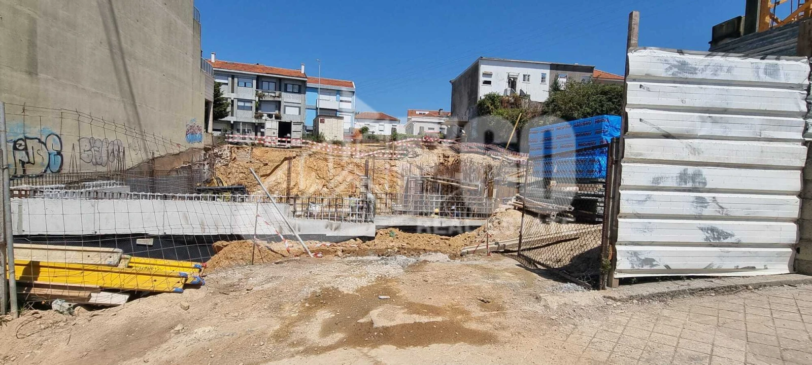 Apartamento T2 para Venda em Mafamude e Vilar do Paraíso Foto 3