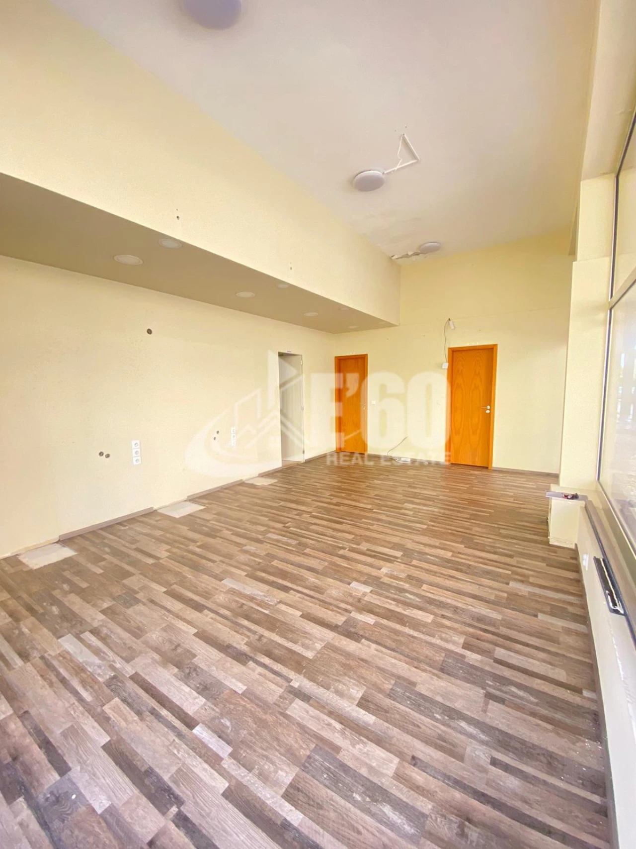 Loja para Venda em Espinho Foto 14