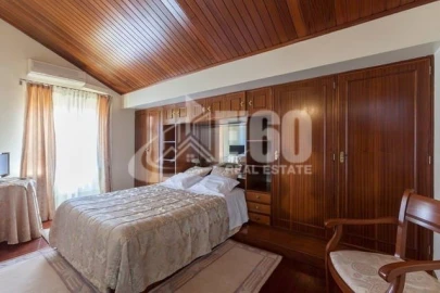 Moradia T5 para Venda em Anta e Guetim