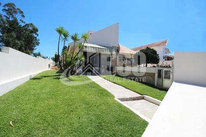 Moradia T5 para Venda em Anta e Guetim