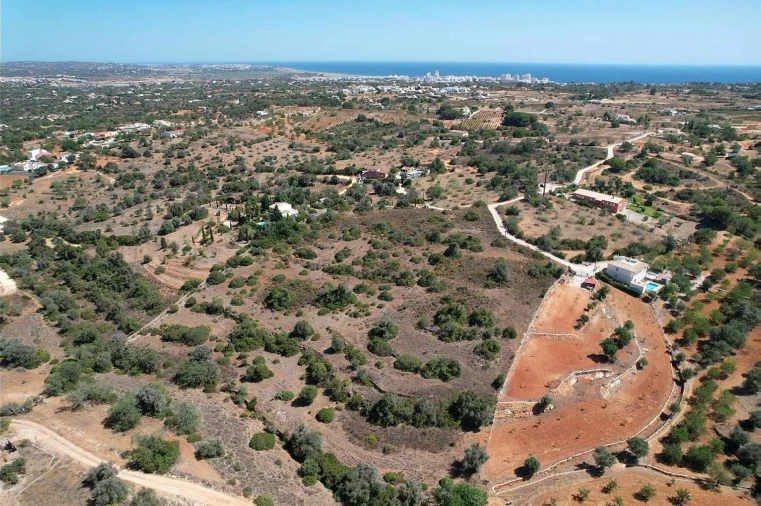 Terreno para Venda em Armação de Pera Foto 7