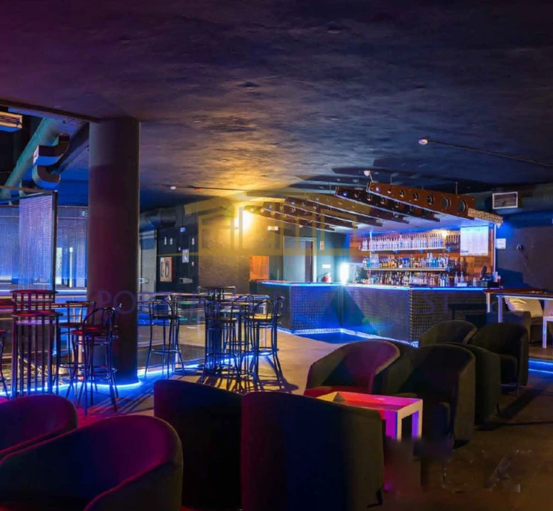 Negócio para Venda em Quarteira Foto 7